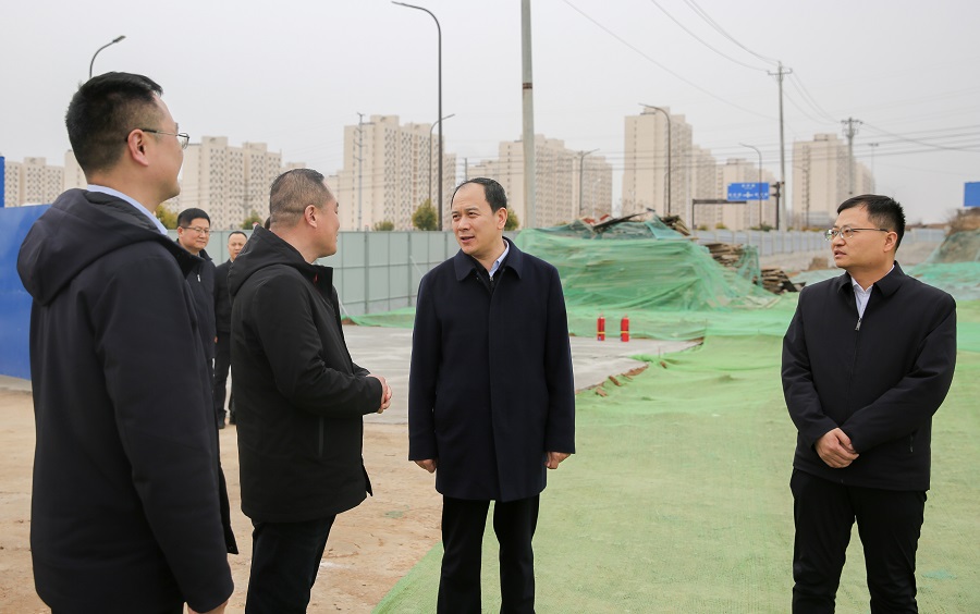 李朝喜调研重点项目建设工作