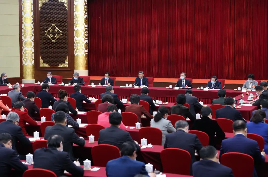 3月6日,习近平总书记参加医药卫生界、教育界委员联组会。新华社记者 王晔 摄